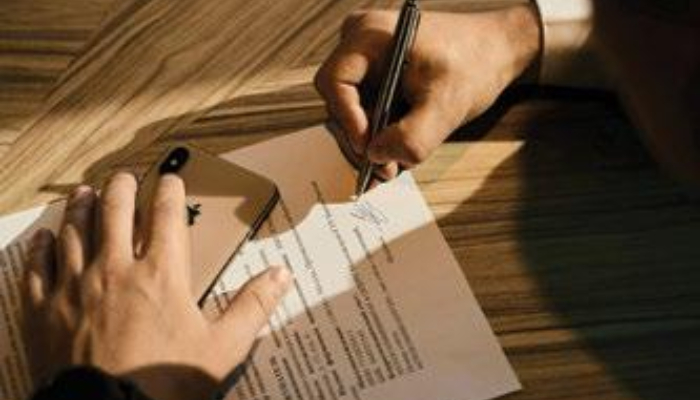 Navigating sanctions and contracts